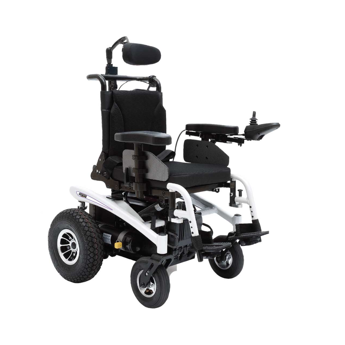 Silla de ruedas eléctrica infantil Sparky blanca vista de tres cuartos, con reposacabezas, joystick en el apoyabrazos derecho y reposapiés
