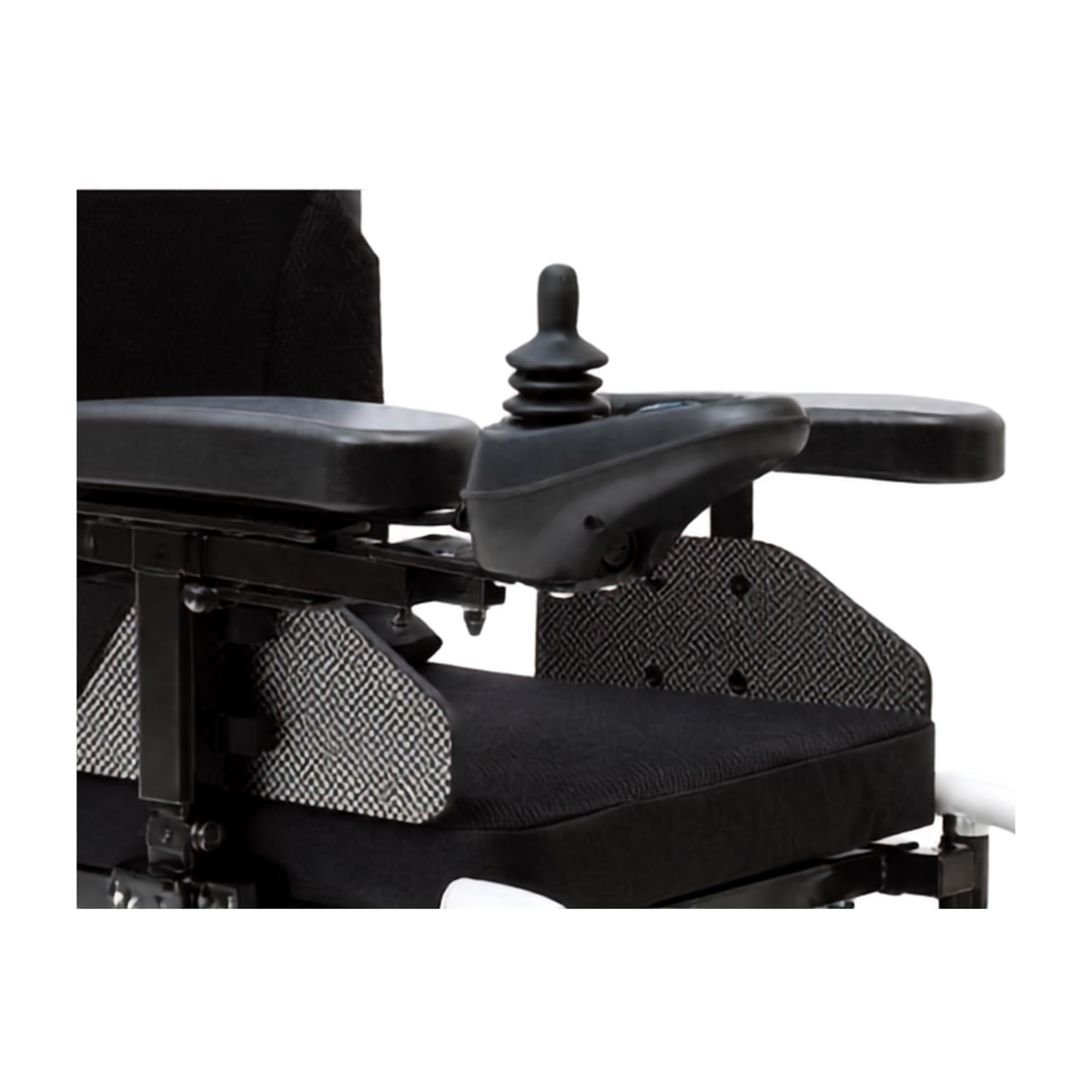 Primer plano del joystick montado en el apoyabrazos derecho, junto a los soportes laterales del asiento